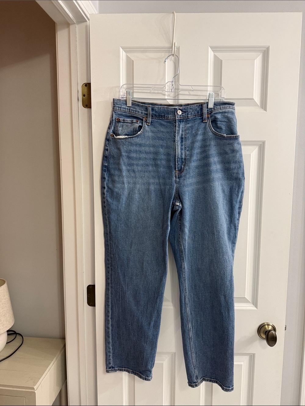 Abercrombie & Fitch Women’s Straight Leg Jeans in Medium Blue